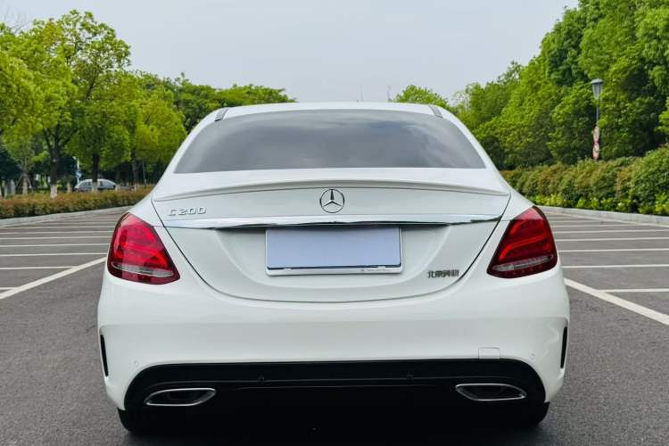 Used Mercedes-Benz C-Class 2017 Restyled C 200 Sport Edition Exterior 7
