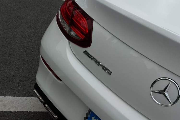 Used Mercedes-Benz C-Class 2017 C 200 4MATIC Coupe Exterior 9