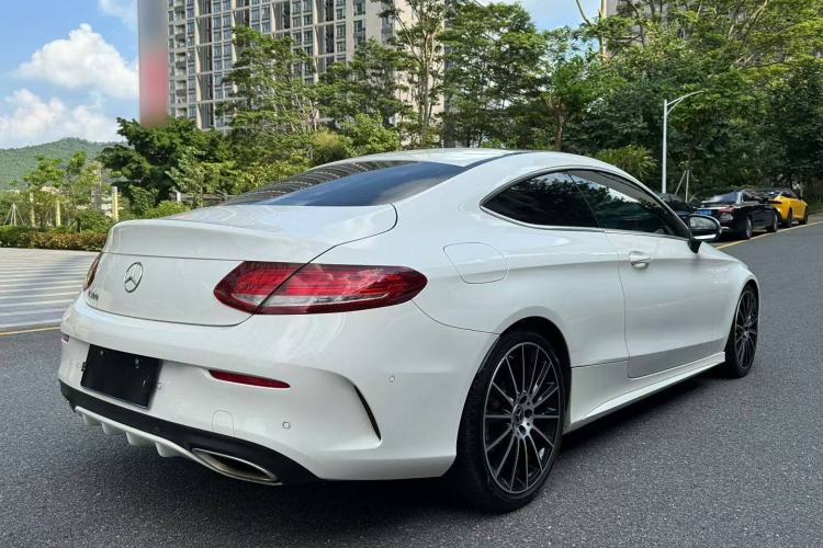 Used Mercedes-Benz C-Class 2017 Facelift C 300 Coupe Exterior 9