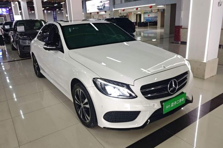 Used Mercedes-Benz C-Class 2017 C 200 Sport Edition Front Right 45 Deg