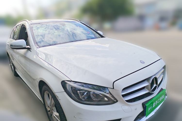 Used Mercedes-Benz C-Class 2017 C 180 Estate Front Right 45 Deg