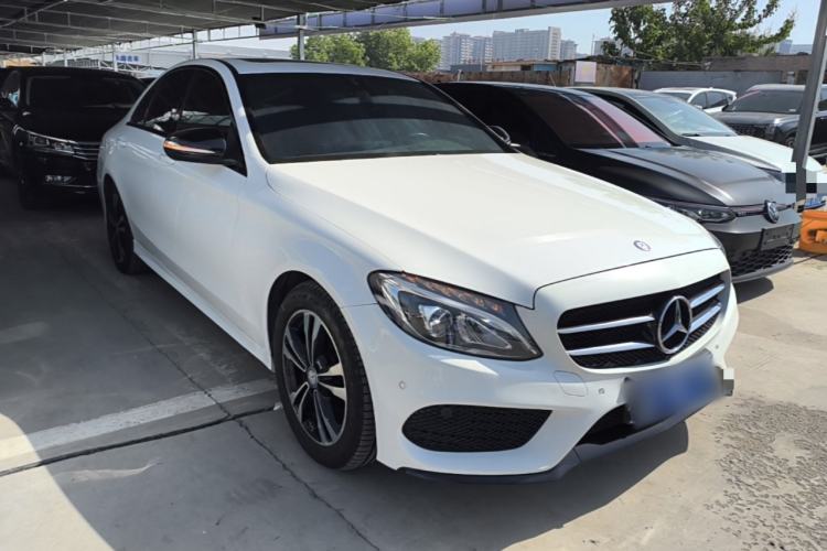 Used Mercedes-Benz C-Class 2017 C 200 Sport Edition Front Right 45 Deg