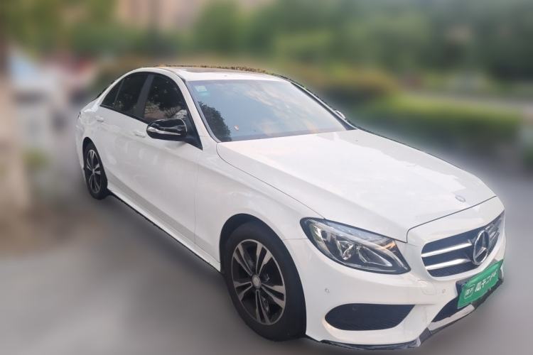 Used Mercedes-Benz C-Class 2017 C 200 Sport Edition Front Right 45 Deg
