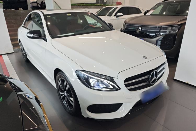 Used Mercedes-Benz C-Class 2017 Restyled C 200 Sport Edition Front Right 45 Deg