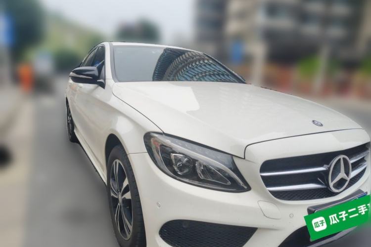 Used Mercedes-Benz C-Class 2017 C 200 Sport Edition Front Right 45 Deg