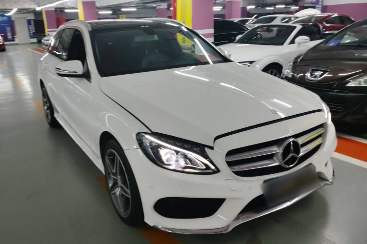 Used Mercedes-Benz C-Class 2017 C 180 Estate Front Right 45 Deg