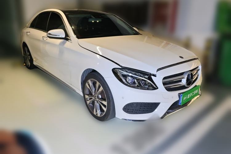 Used Mercedes-Benz C-Class 2017 Facelift C 200 L 4MATIC Sport Edition Front Right 45 Deg