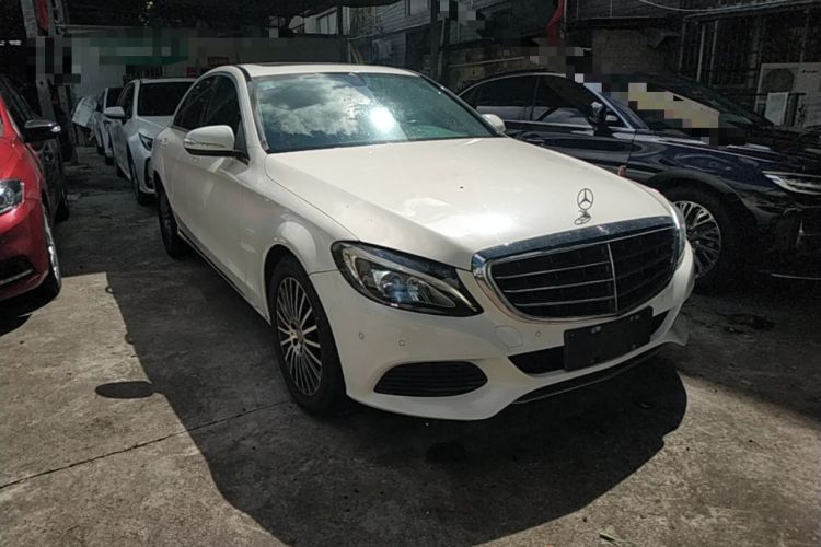 Used Mercedes-Benz C-Class 2017 C 180 L Front Right 45 Deg