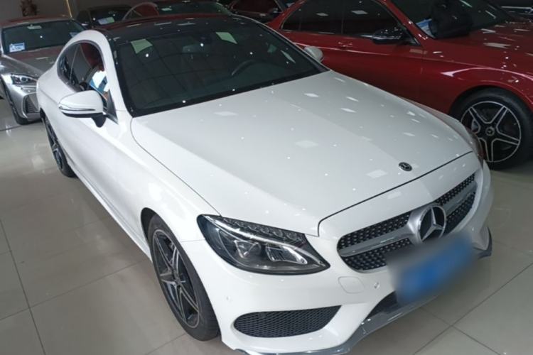 Used Mercedes-Benz C-Class 2017 Facelift C 200 Coupe Front Right 45 Deg