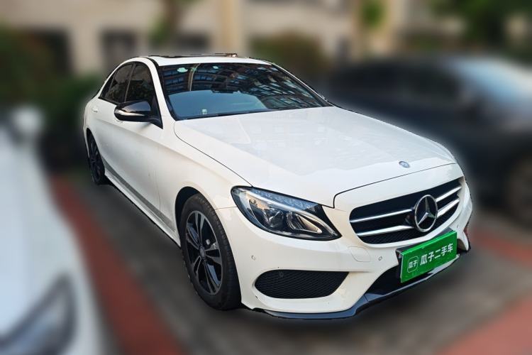 Used Mercedes-Benz C-Class 2017 C 200 Sport Edition Front Right 45 Deg