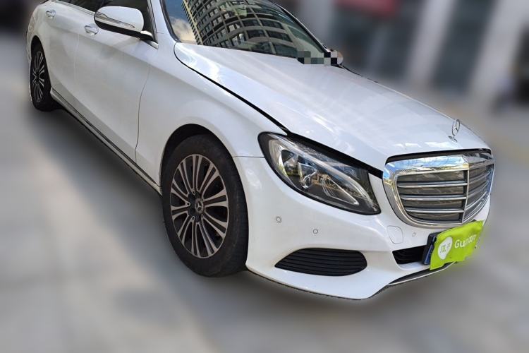 Used Mercedes-Benz C-Class 2017 Facelift C 200 L Front Right 45 Deg