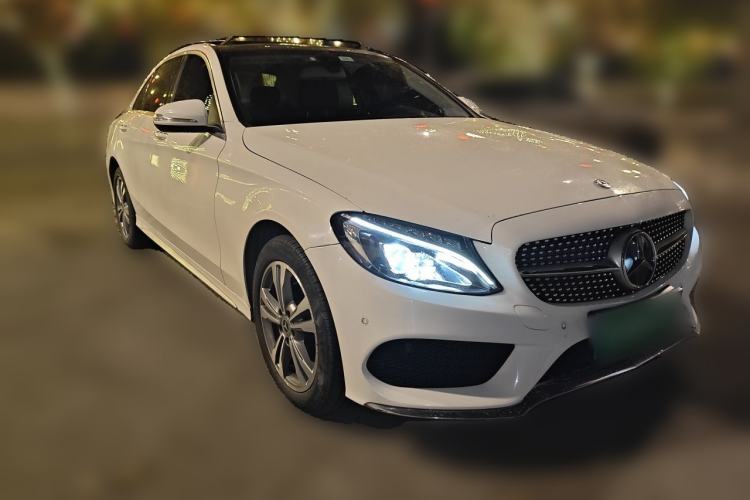 Used Mercedes-Benz C-Class 2017 Facelift C 200 L Front Right 45 Deg