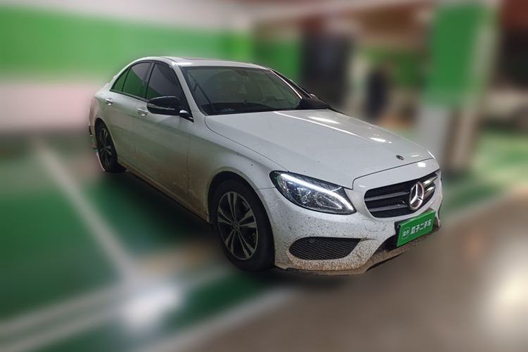 Used Mercedes-Benz C-Class 2017 C 200 Sport Edition Front Right 45 Deg