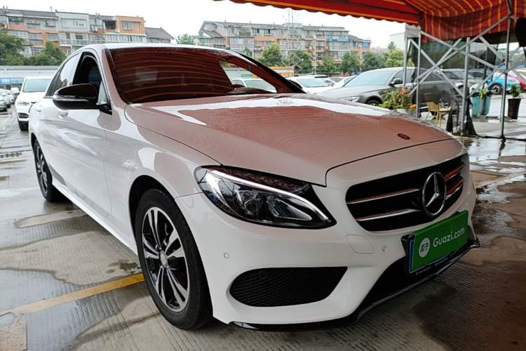 Used Mercedes-Benz C-Class 2017 Restyled C 200 Sport Edition Front Right 45 Deg