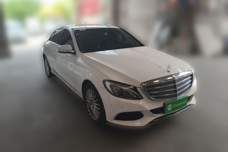 Used Mercedes-Benz C-Class 2017 C 180 L Front Right 45 Deg
