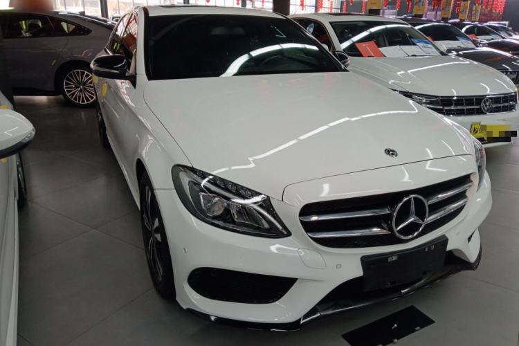 Used Mercedes-Benz C-Class 2017 Restyled C 200 Sport Edition Front Right 45 Deg