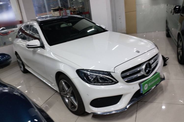 Used Mercedes-Benz C-Class 2017 C 200 station wagon Front Right 45 Deg