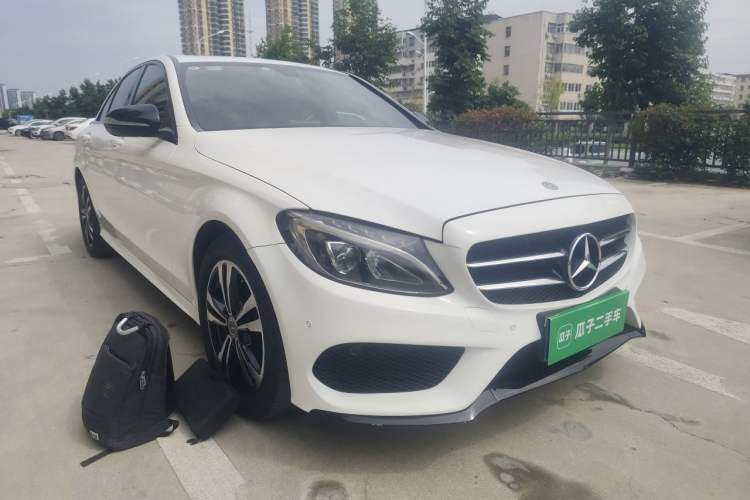 Used Mercedes-Benz C-Class 2017 Restyled C 200 Sport Edition Front Right 45 Deg