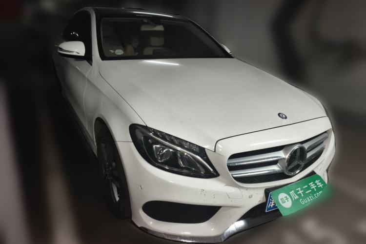 Used Mercedes-Benz C-Class 2017 C 200 L Front Right 45 Deg