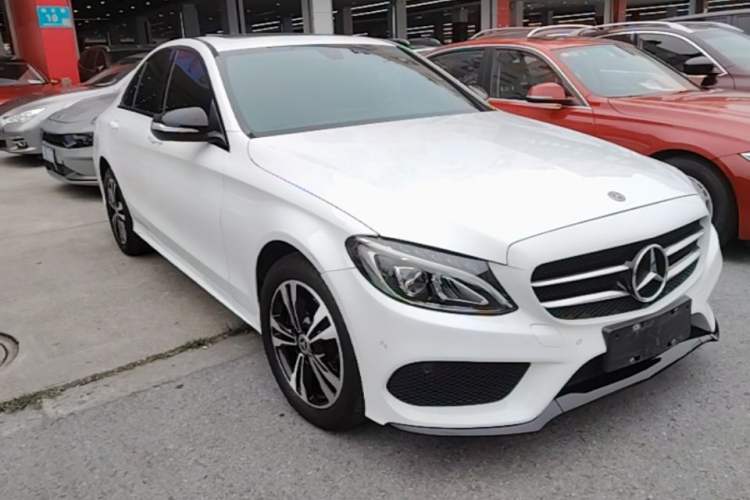 Used Mercedes-Benz C-Class 2017 Restyled C 200 Sport Edition Front Right 45 Deg