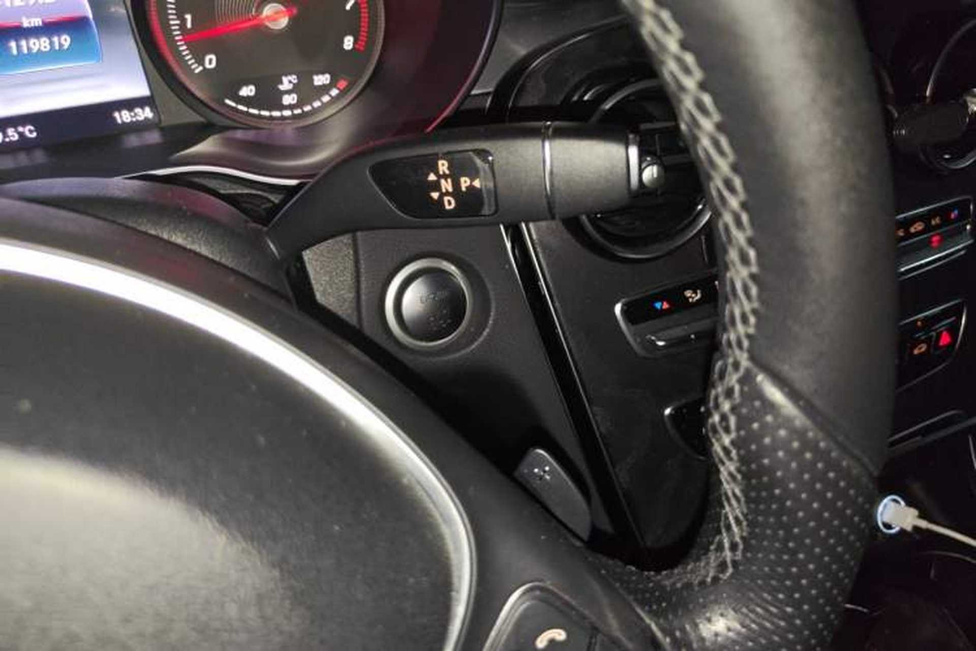 Used Mercedes-Benz C-Class 2017 Facelift C 200 L Sport Edition Gear Lever