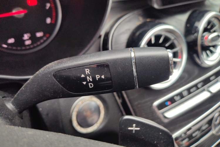 Used Mercedes-Benz C-Class 2017 Facelift C 200 L Sport Edition Gear Lever