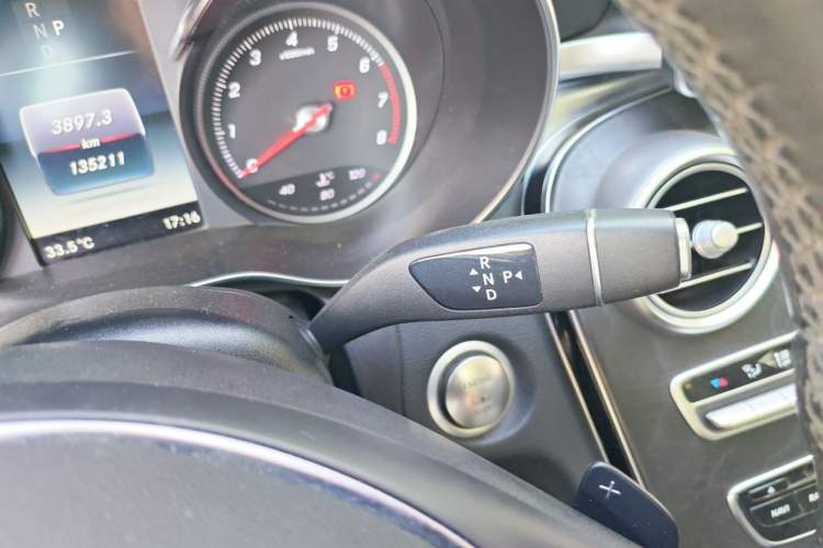 Used Mercedes-Benz C-Class 2017 C 180 Estate Gear Lever