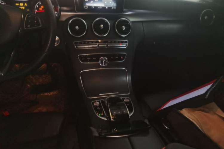 Used Mercedes-Benz C-Class 2017 C 200 L Sport Edition Gear Lever