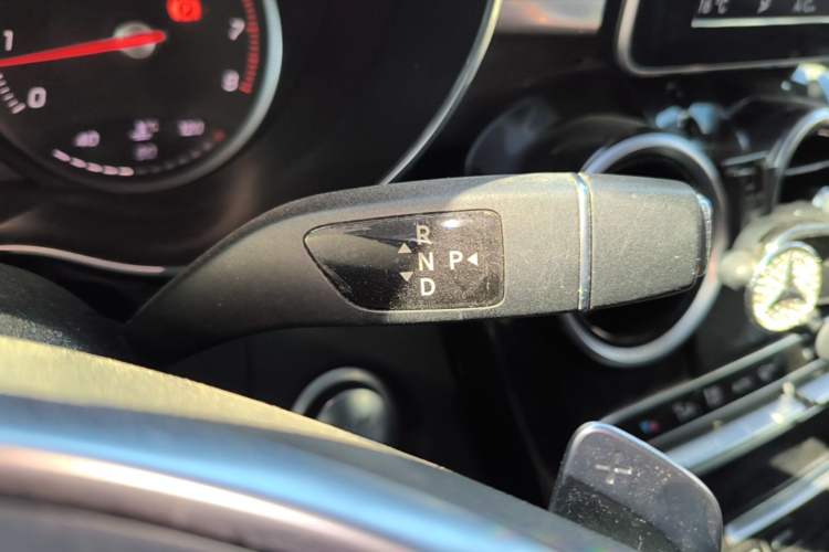 Used Mercedes-Benz C-Class 2017 C 200 Sport Edition Gear Lever