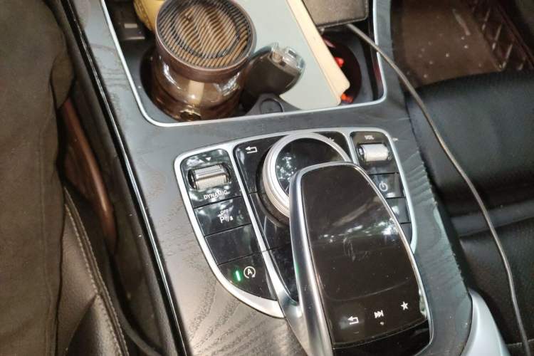 Used Mercedes-Benz C-Class 2017 C 200 L Sport Edition Gear Lever