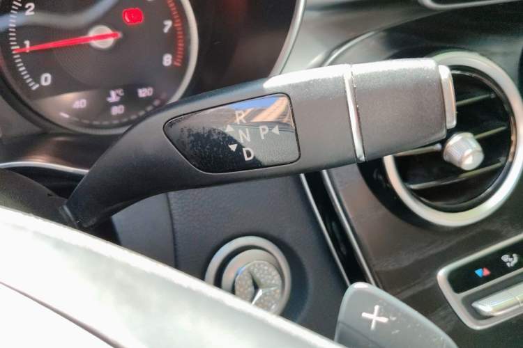 Used Mercedes-Benz C-Class 2017 Facelift C 200 L Sport Edition Gear Lever