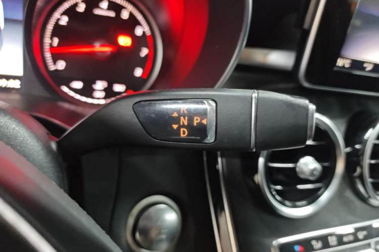 Used Mercedes-Benz C-Class 2017 Restyled C 180 L Fashion Edition Sport Version Gear Lever