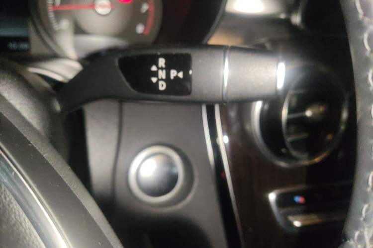 Used Mercedes-Benz C-Class 2017 C 200 L Gear Lever