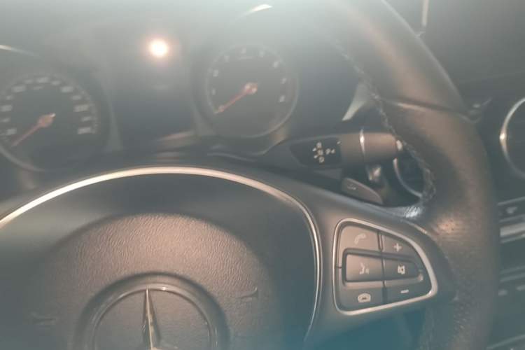Used Mercedes-Benz C-Class 2017 Revised C 180 L Dynamic Sports Edition Gear Lever