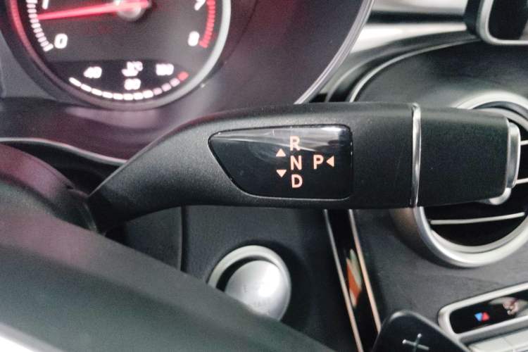 Used Mercedes-Benz C-Class 2017 C 180 Estate Gear Lever
