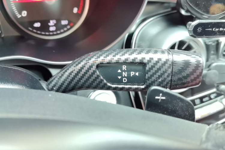 Used Mercedes-Benz C-Class 2017 C 180 Estate Gear Lever
