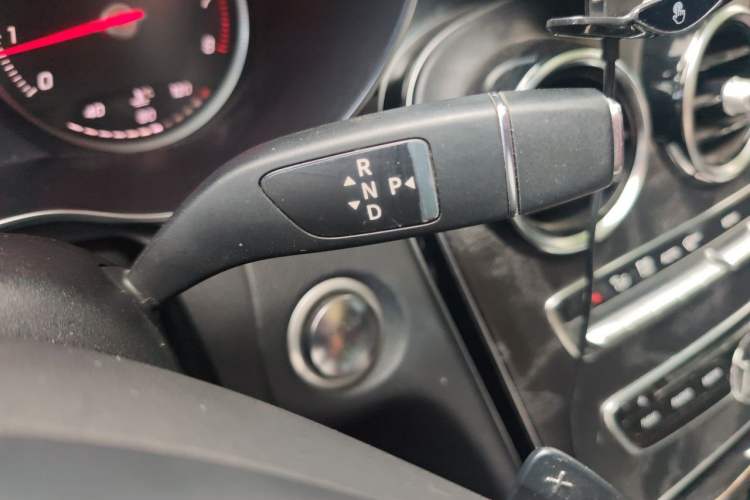 Used Mercedes-Benz C-Class 2017 Facelift C 200 L Sport Edition Gear Lever
