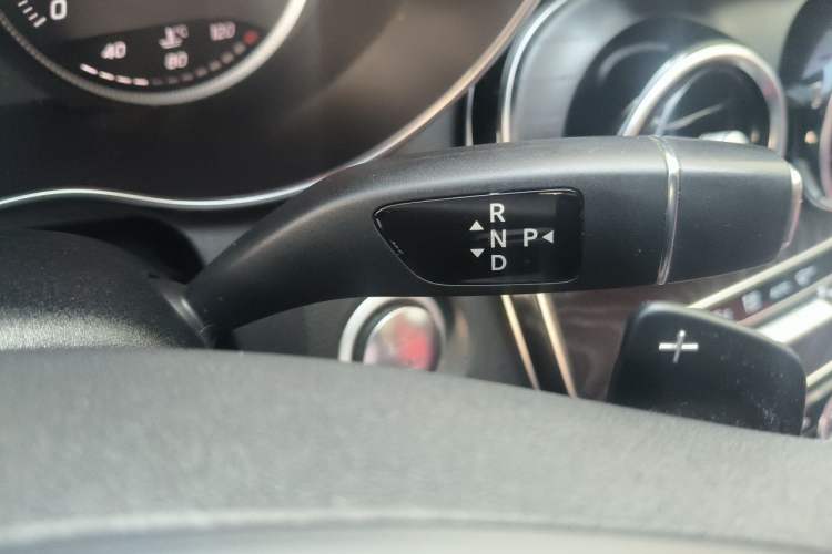 Used Mercedes-Benz C-Class 2017 Facelift C 200 L Sport Edition Gear Lever