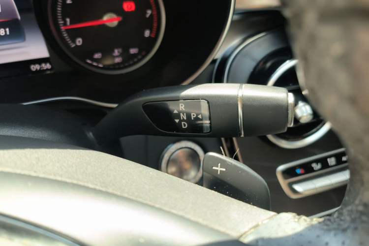 Used Mercedes-Benz C-Class 2017 Restyled C 180 L Fashion Edition Sport Version Gear Lever