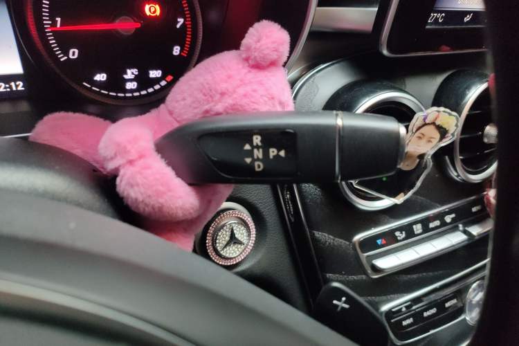 Used Mercedes-Benz C-Class 2017 Facelift C 200 L Sport Edition Gear Lever