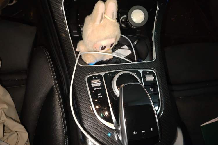 Used Mercedes-Benz C-Class 2017 C 200 Sport Edition Gear Lever
