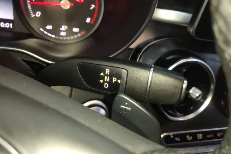 Used Mercedes-Benz C-Class 2017 C 200 L Sport Edition Gear Lever