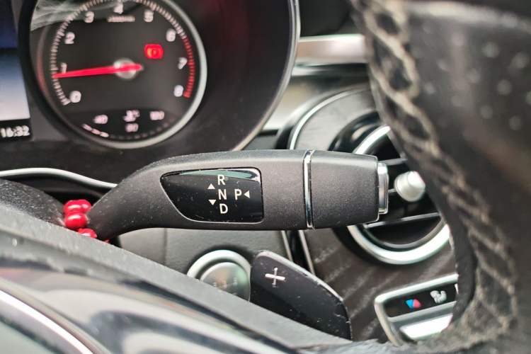 Used Mercedes-Benz C-Class 2017 Facelift C 200 L Sport Edition Gear Lever