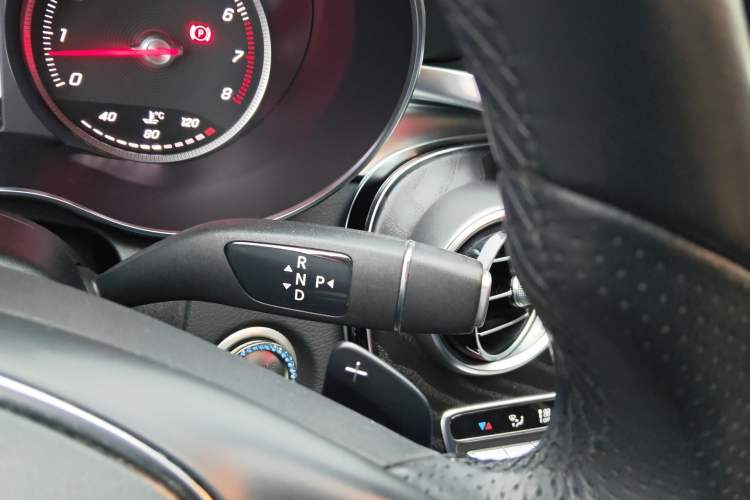 Used Mercedes-Benz C-Class 2017 C 200 station wagon Gear Lever
