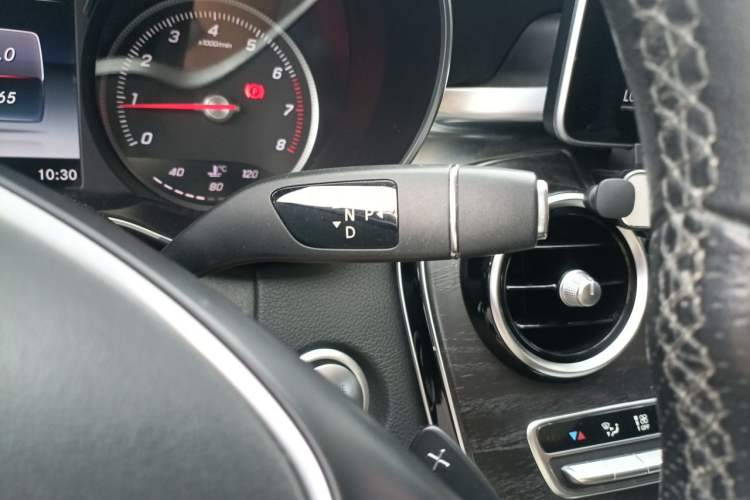 Used Mercedes-Benz C-Class 2017 Facelift C 200 L Sport Edition Gear Lever