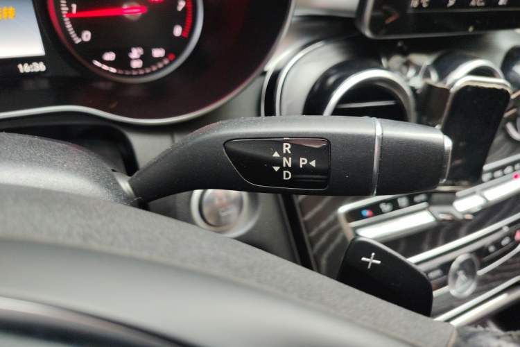 Used Mercedes-Benz C-Class 2017 Facelift C 200 L Sport Edition Gear Lever