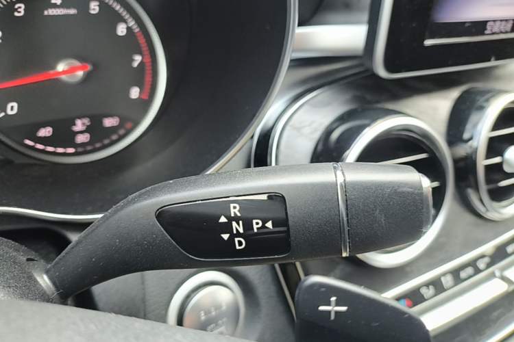Used Mercedes-Benz C-Class 2017 Facelift C 200 L Sport Edition Gear Lever