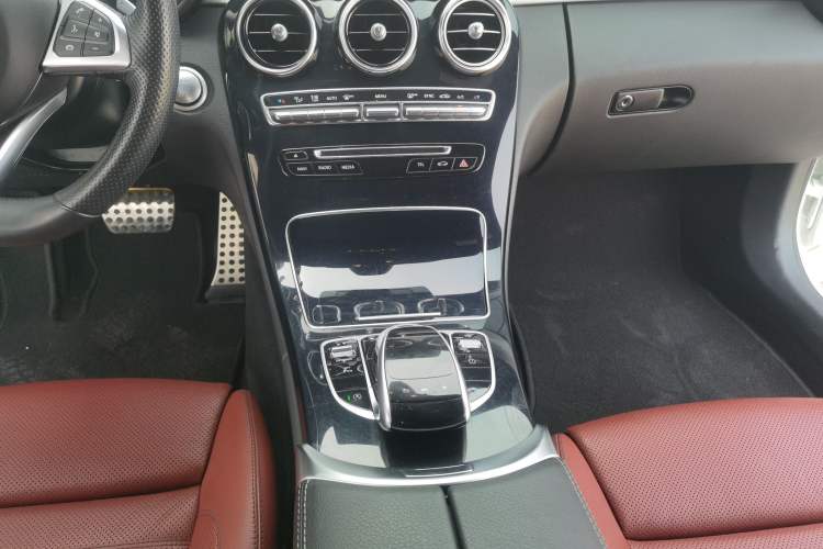Used Mercedes-Benz C-Class 2017 C 200 4MATIC Coupe Gear Lever