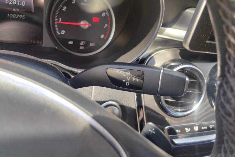 Used Mercedes-Benz C-Class 2017 Facelift C 200 L Sport Edition Gear Lever