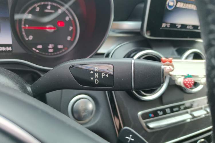 Used Mercedes-Benz C-Class 2017 Facelift C 200 L Sport Edition Gear Lever